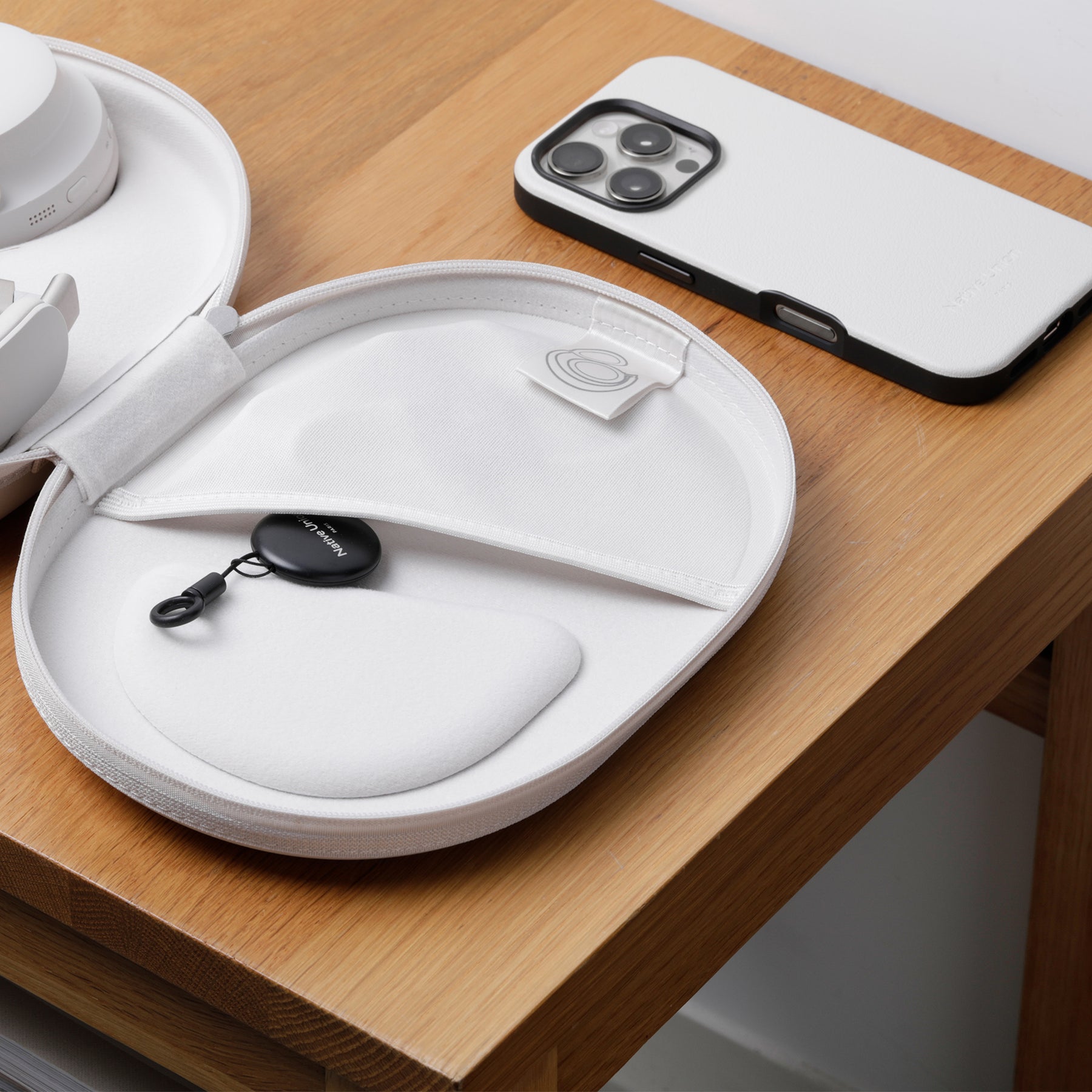 Native Union Find It Tag The Effortless Way to Keep Track of Your Valuable Belongings