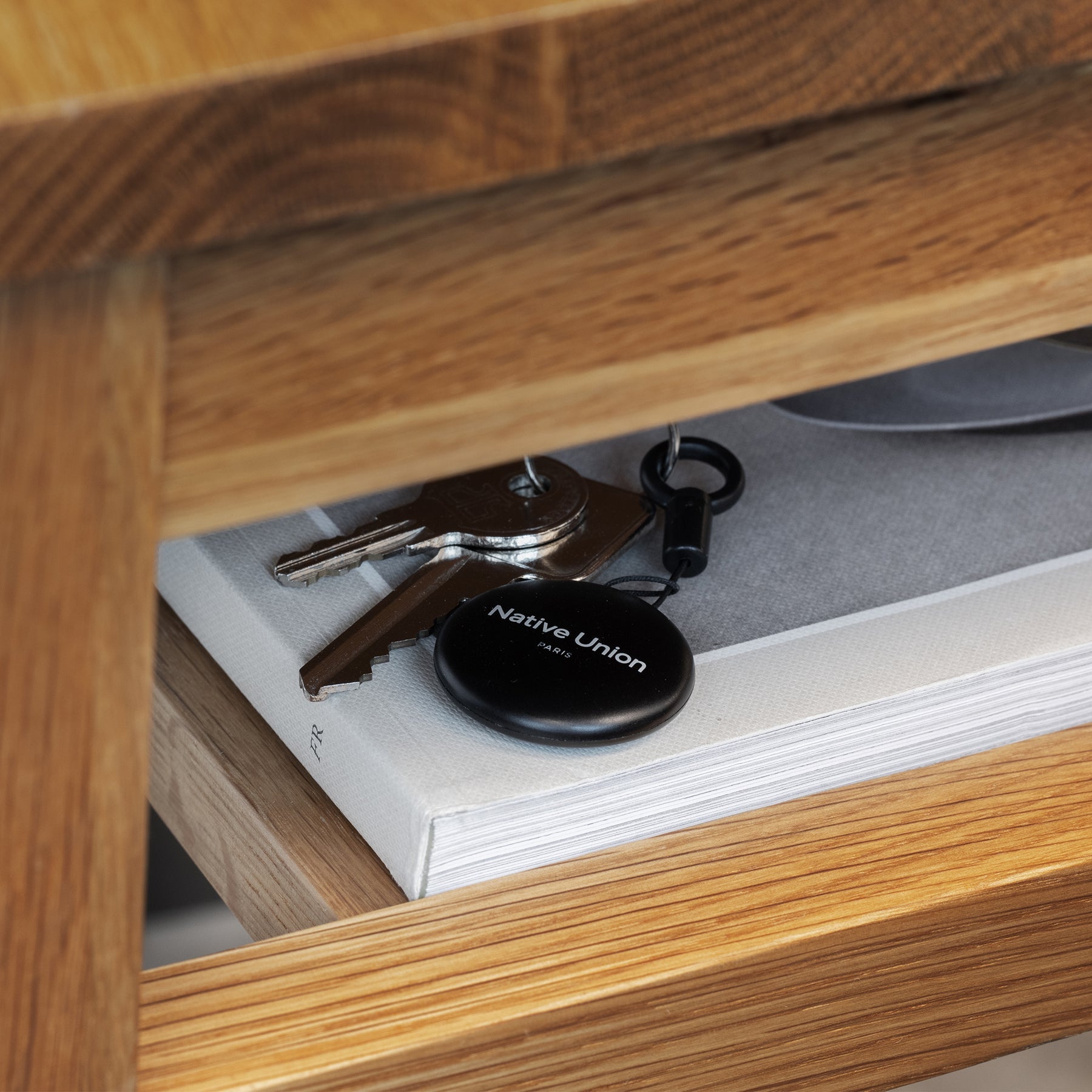 Native Union Find It Tag The Effortless Way to Keep Track of Your Valuable Belongings