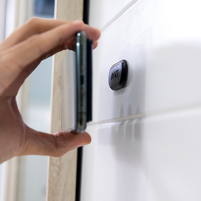 MOFT Single Magnetic Mount - Compatible With Magnetic Accessories