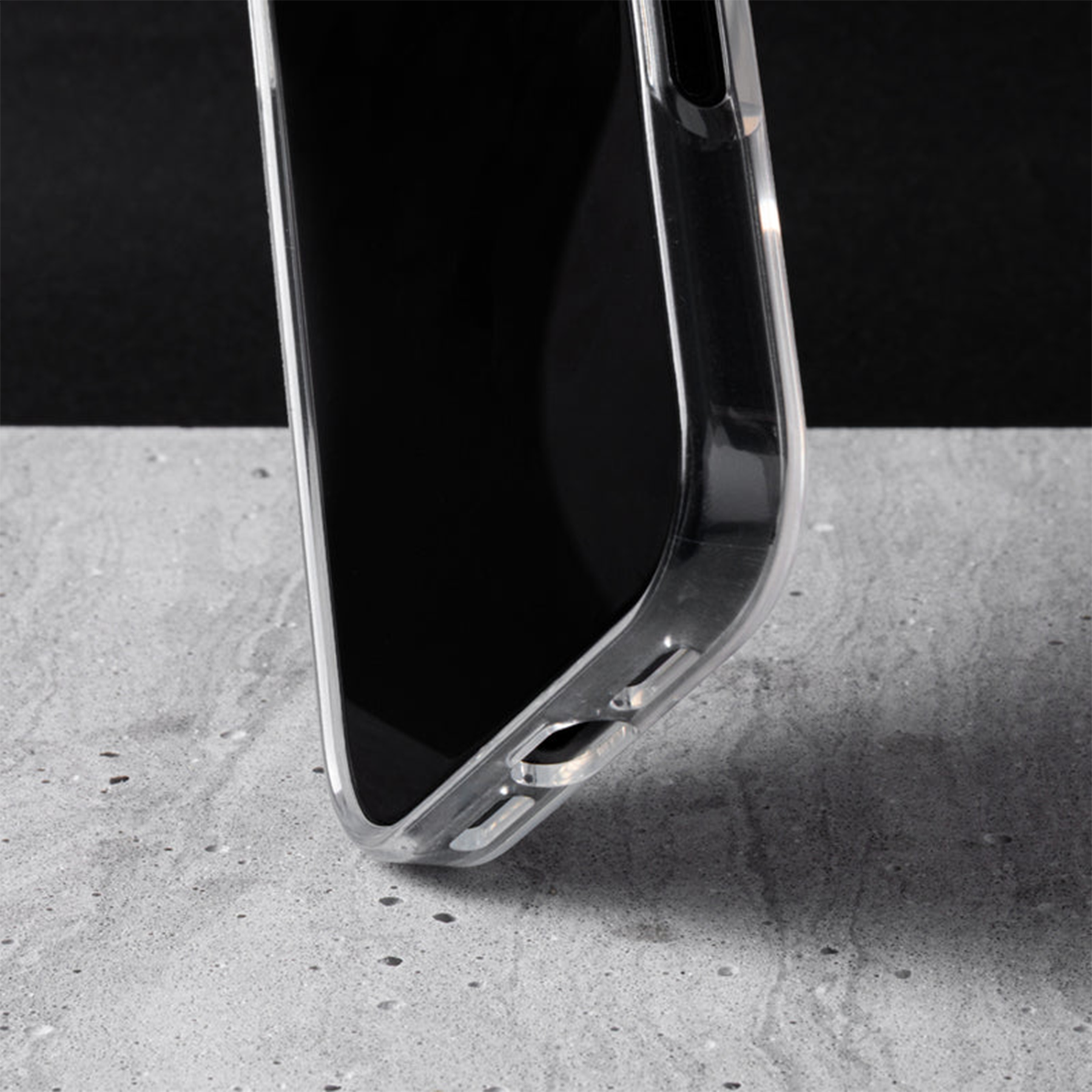 Native Union (Re)Clear Case for iPhone 17 Series The transparent recycled iPhone case with built-in magnets