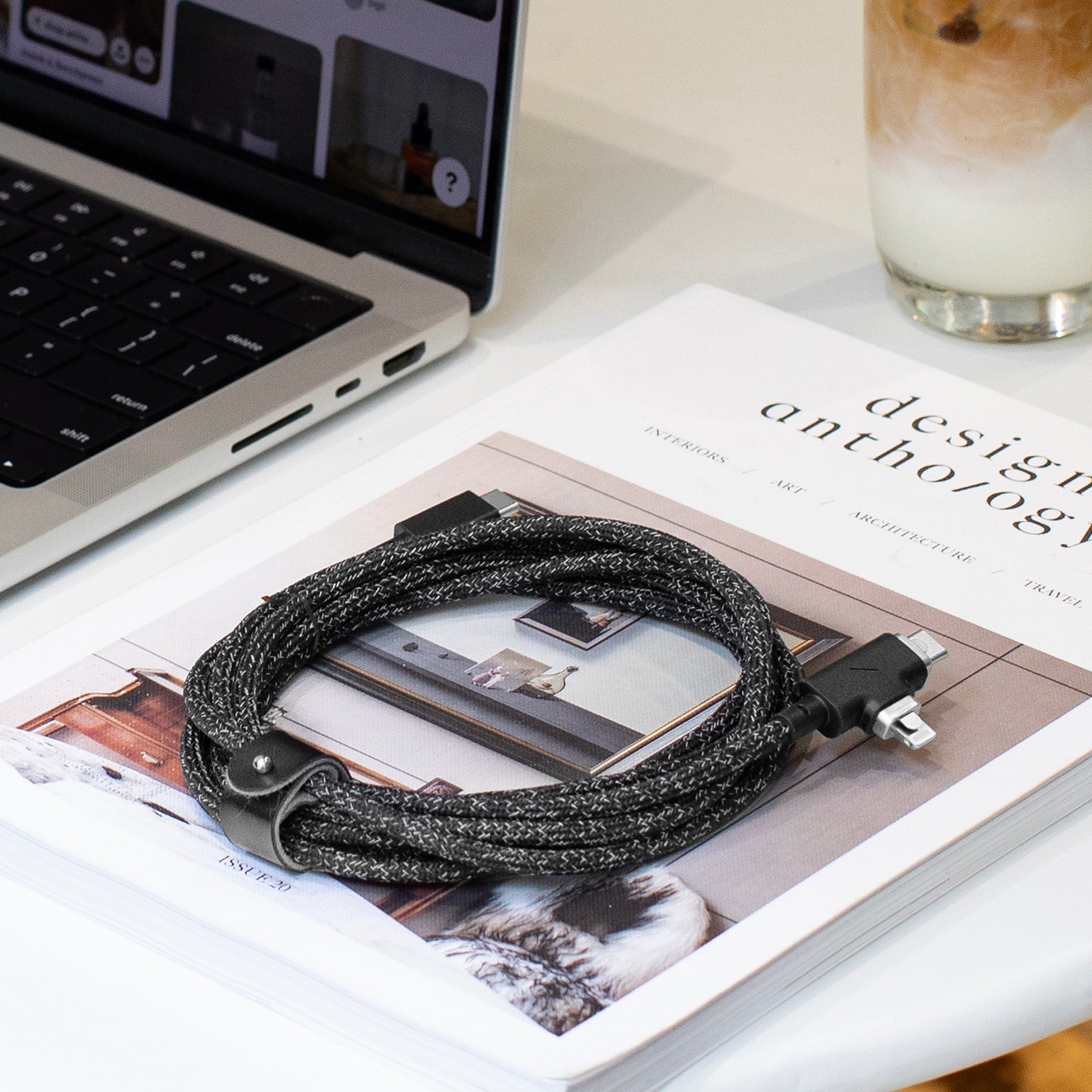 Native Union Belt Cable Duo Pro 240W (USB-C to USB-C & Lightning) THE 2-IN-1 UNIVERSAL CABLE FOR ALL YOUR DEVICES