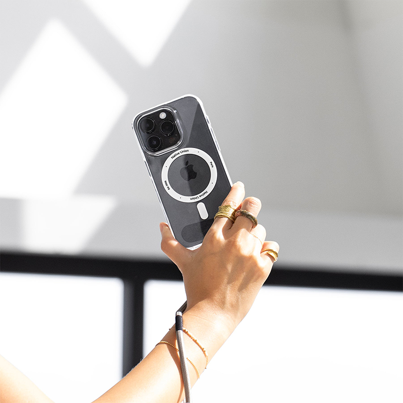 Native Union (Re) Clear Case for iPhone 16 Pro Max The transparent recycled iPhone case with built-in magnets