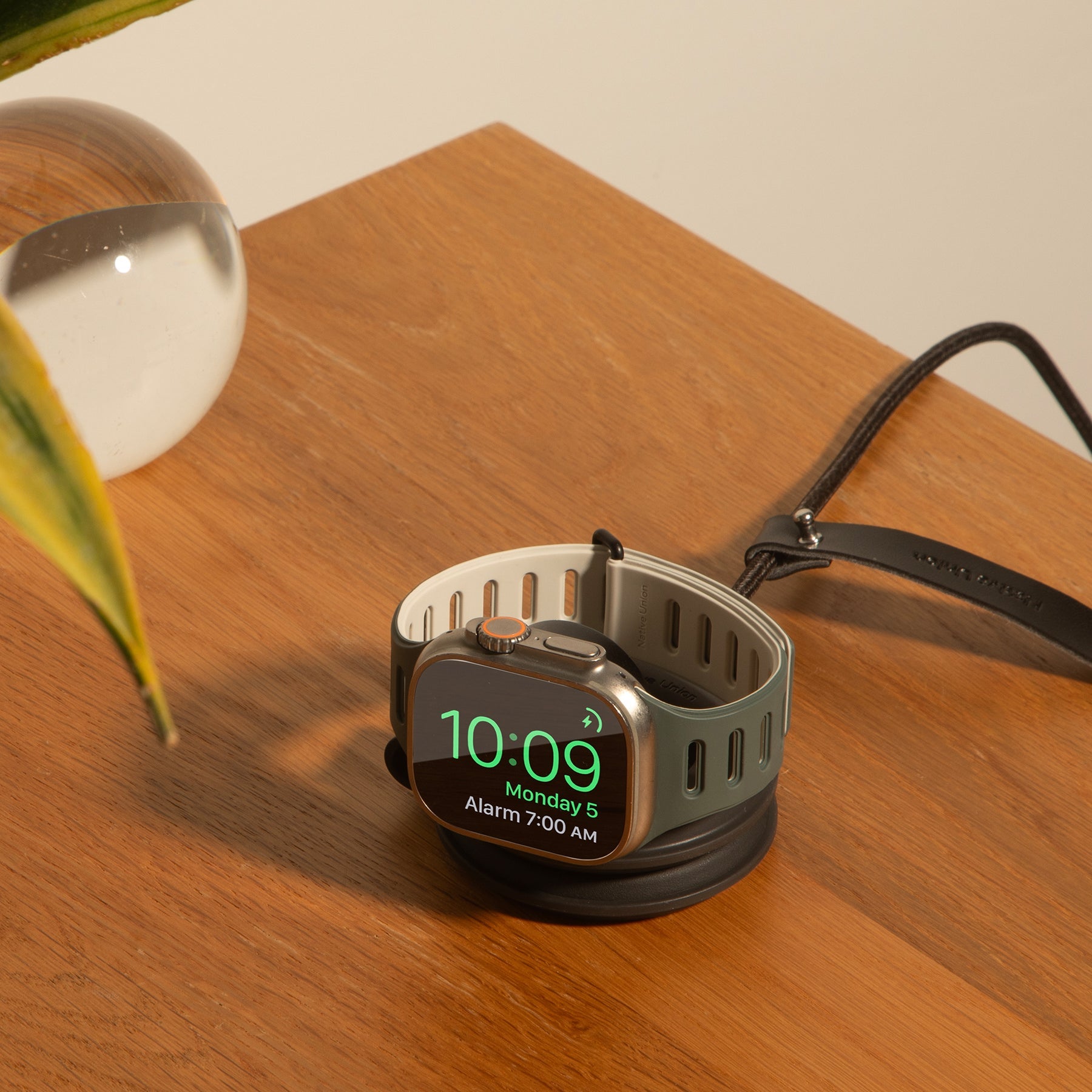 Native Union Voyage 2-in-1 Magnetic Wireless Charger The space-saving multi-device charging station for all your travels