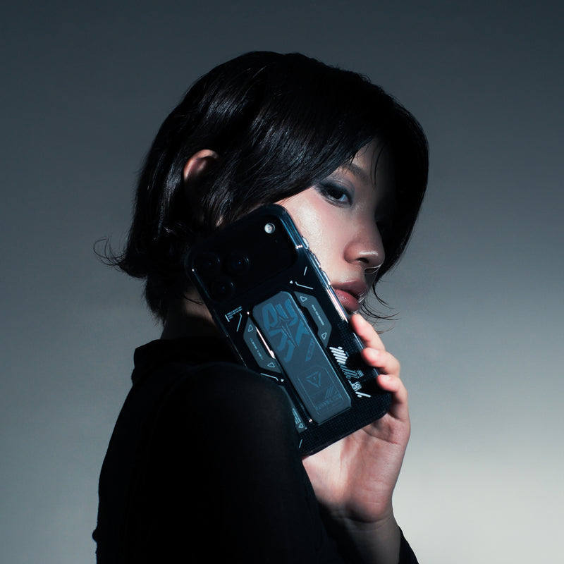 Skinarma HELIO Mag-Charge iPhone 17 Pro with Grip-Stand