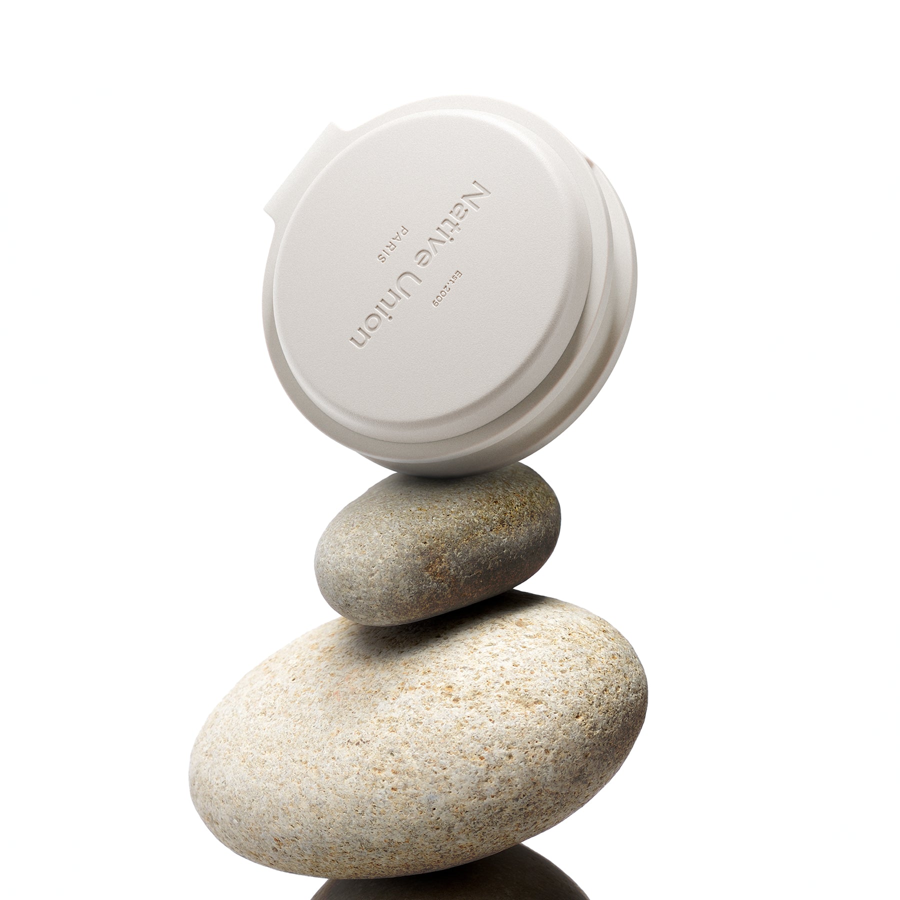 Native Union Voyage 2-in-1 Magnetic Wireless Charger The space-saving multi-device charging station for all your travels