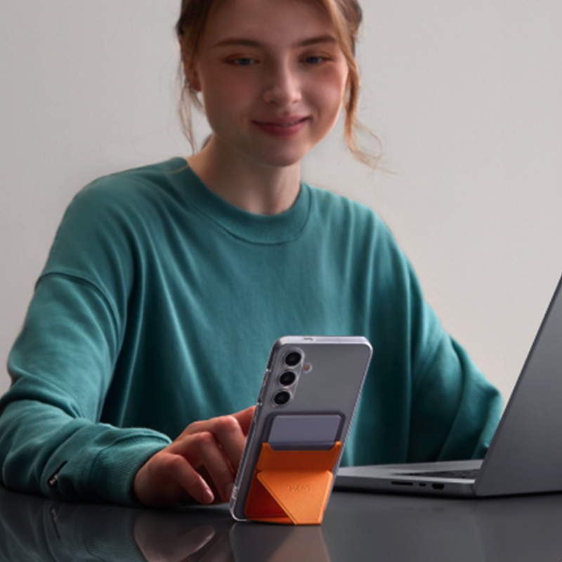 MOFT X Adhesive Phone Stand & Wallet - All Phone Compatible
