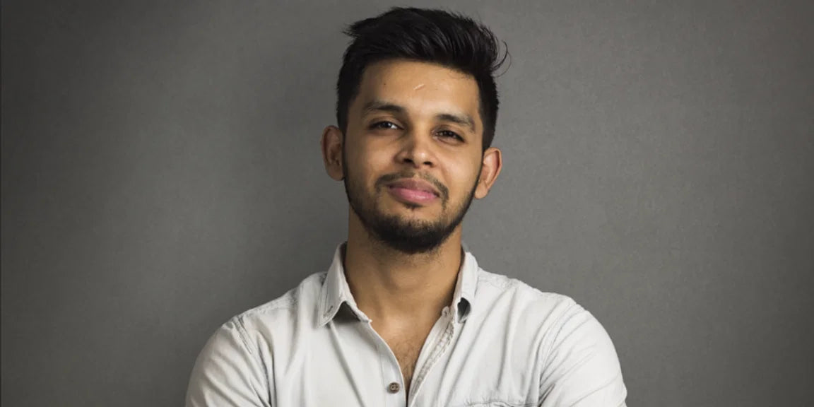 About Us - Tablet Holder