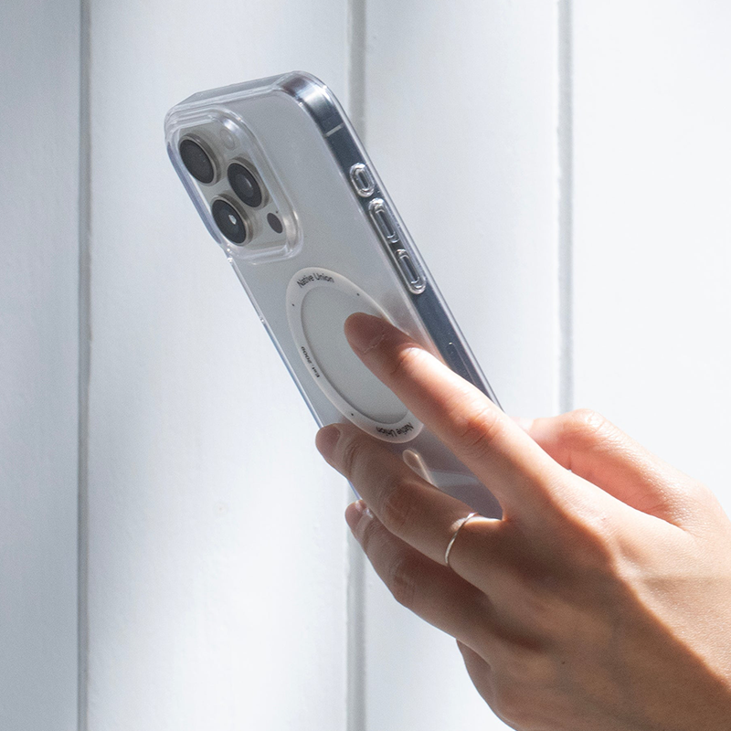 Native Union (Re) Clear Case for  iPhone 16 Pro The transparent recycled iPhone case with built-in magnets