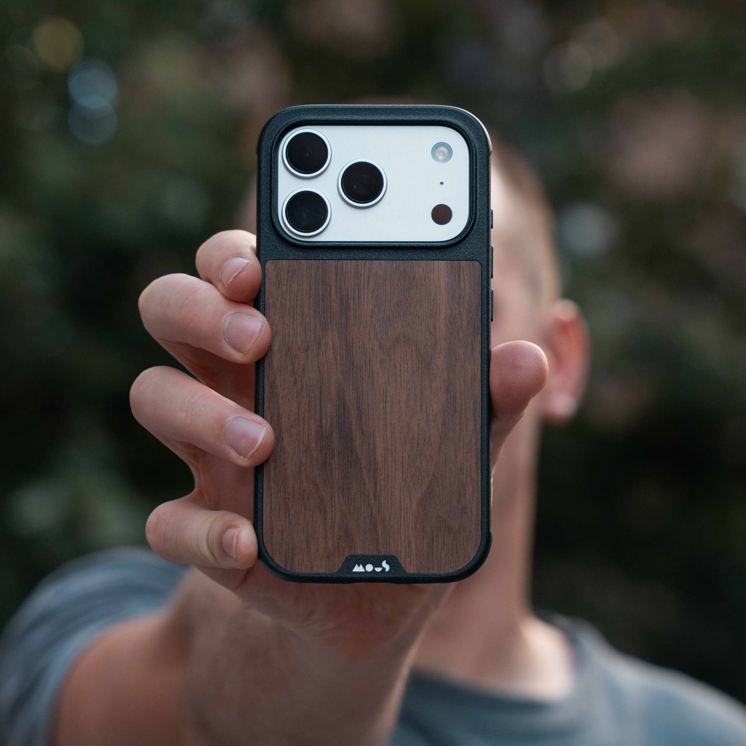 Mous Limitless® Walnut Case iPhone 17 Pro