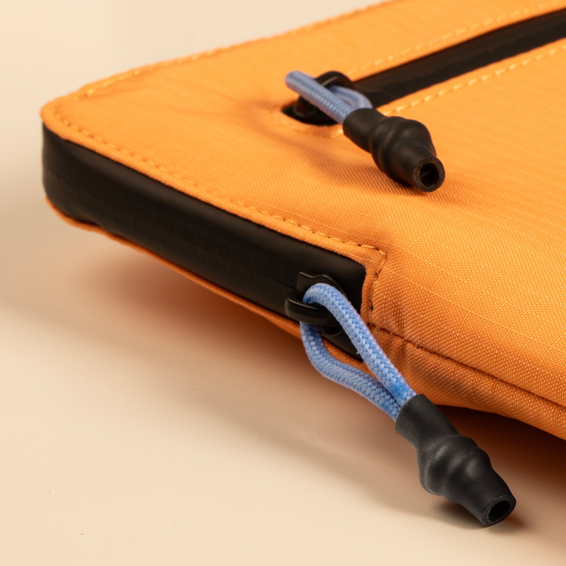 Native Union Ultralight Sleeve for MacBook 16"