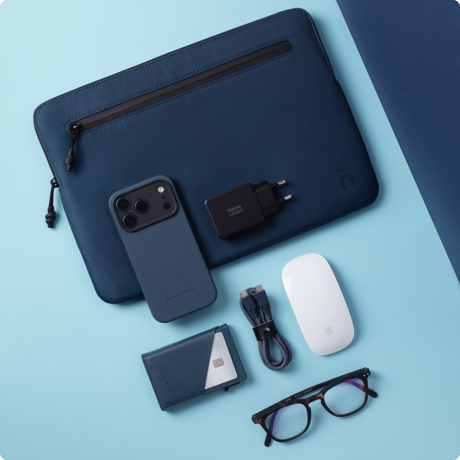 #color_navy