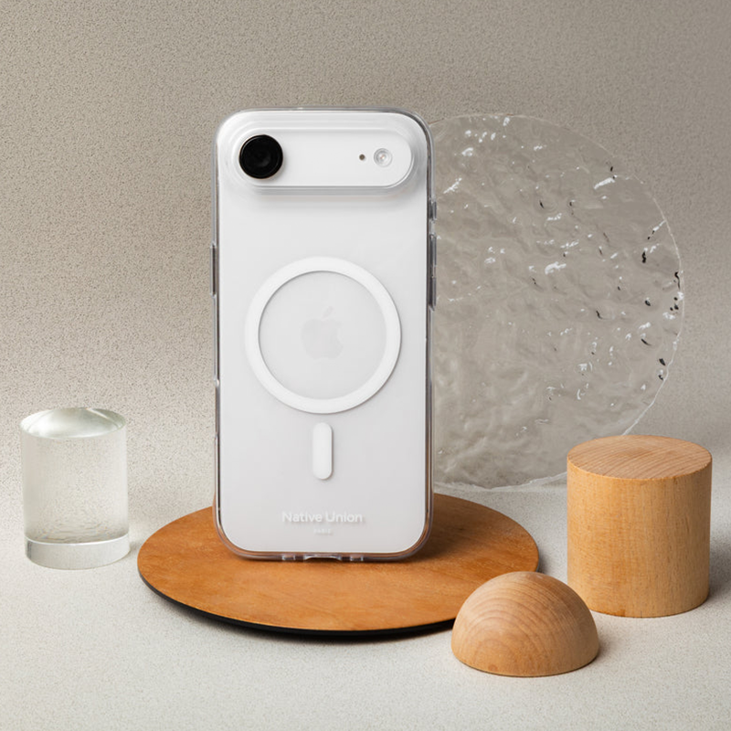 Native Union (Re) Clear Case for  iPhone Air The transparent recycled iPhone case with built-in magnets